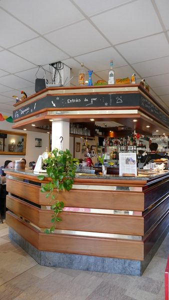 bar